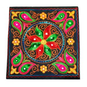 Geborduurde Kussenhoes – Flower Suzani Design