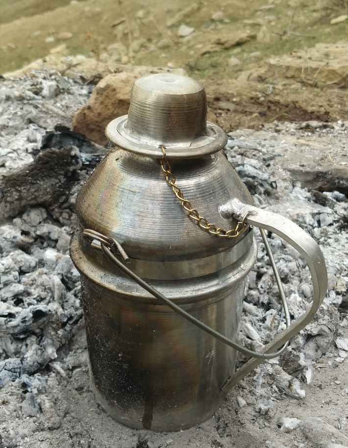 Lichtgewicht 0,8-liter Outdoor Campingketel – Compact en Ideaal voor Kampvuren