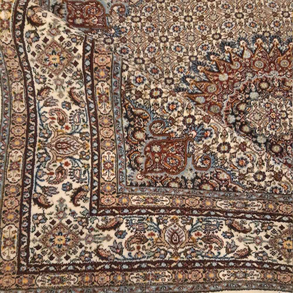 Handgeknoopt Perzisch Birjand Riz Mahi Tapijt (Mahi / Herati Patroon) – Crème Zijde & Wol