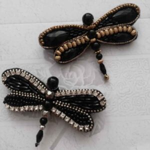 Set van 2 Handgeborduurde Damesbroches – Zwart Design