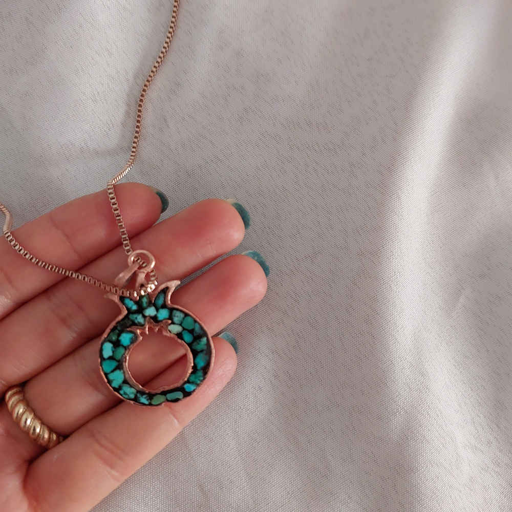 Koperen Ketting voor Vrouwen – Artistieke Granaatappel