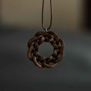 Houten Ketting Handgemaakt met Artistieke Stijl Spiraal