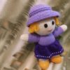 Amigurumi handgemaakte gehaakte pop paarse dame