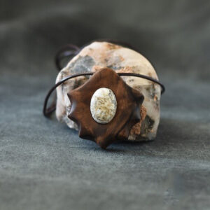Houten Ketting Handgemaakt met Artistieke Stijl Atila