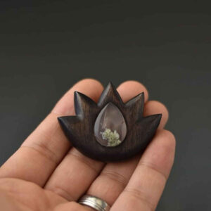 Houten Ketting Handgemaakt met Artistieke Stijl Lotus