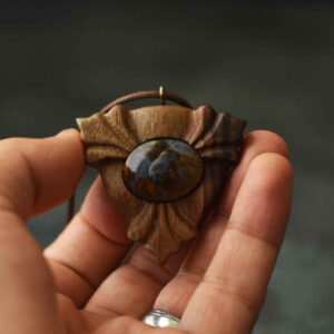 Houten Ketting Handgemaakt met Artistieke Stijl Orchidee