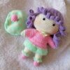 Amigurumi handgemaakte gehaakte pop klein meisje