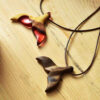 Set van 2 Houten Hangers met Resin – Model Dolphin