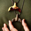 Set van 2 Houten Hangers met Resin – Model Dolphin