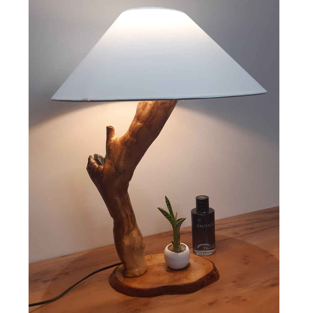 Handgemaakte Houten Stamlamp – Rustieke Natuurlijke Verlichting