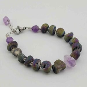Paarse kralenarmband met vuuragaat en amethist