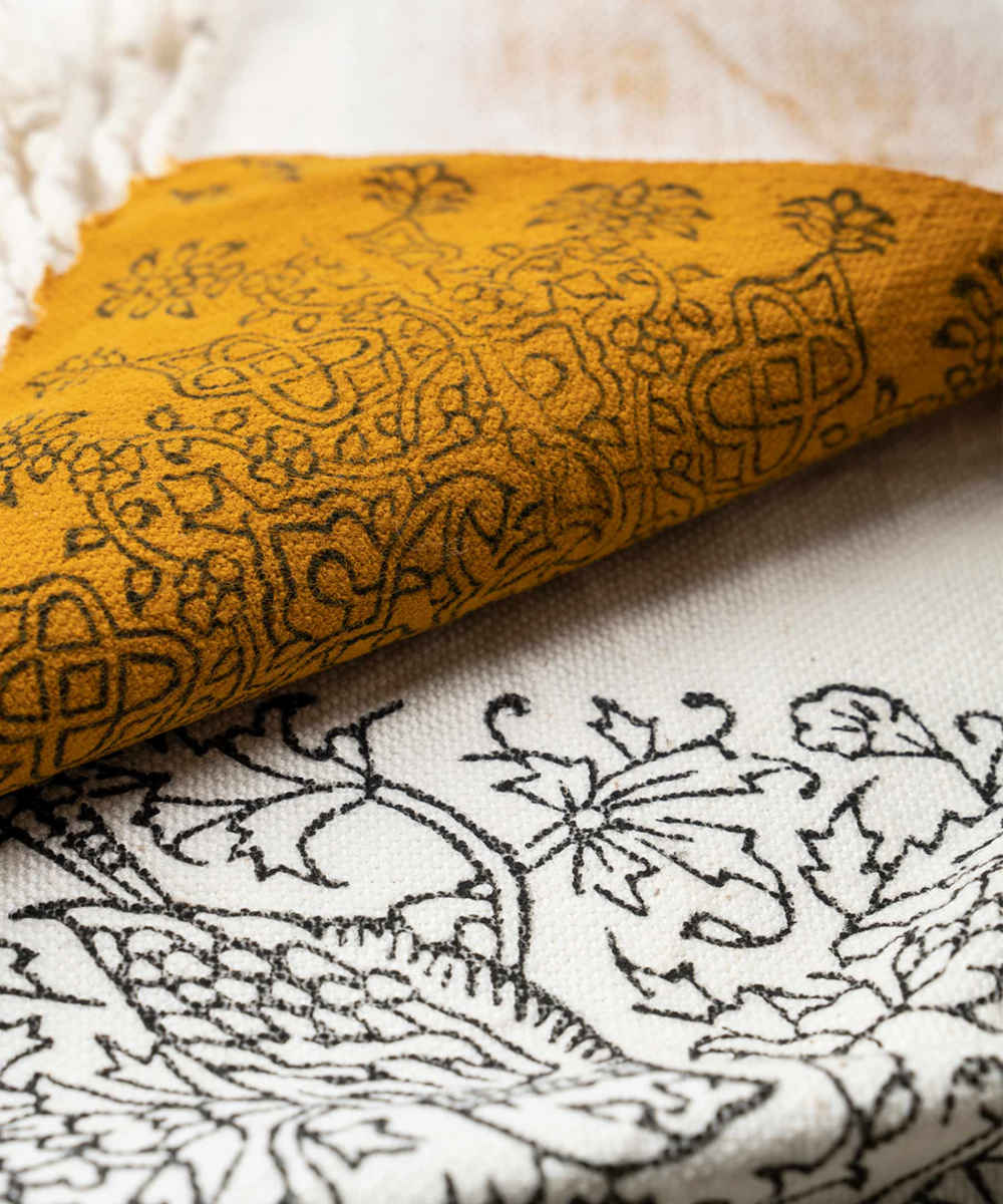 Linnen Tafelkleed Blokprint – Model Gol o Morgh