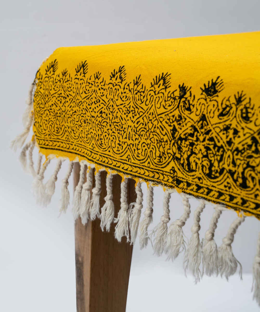 Linnen Tafelkleed Blokprint – Model Raha (Geel)