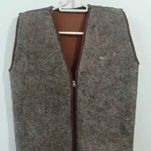 Natuurlijke Kameelwol Vest – Model Tanpoosh