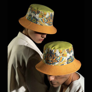 Artistieke Bucket Hat – Model Golshaah