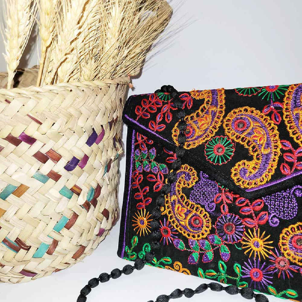 Geborduurde Etnische Fluwelen Clutch Paisley