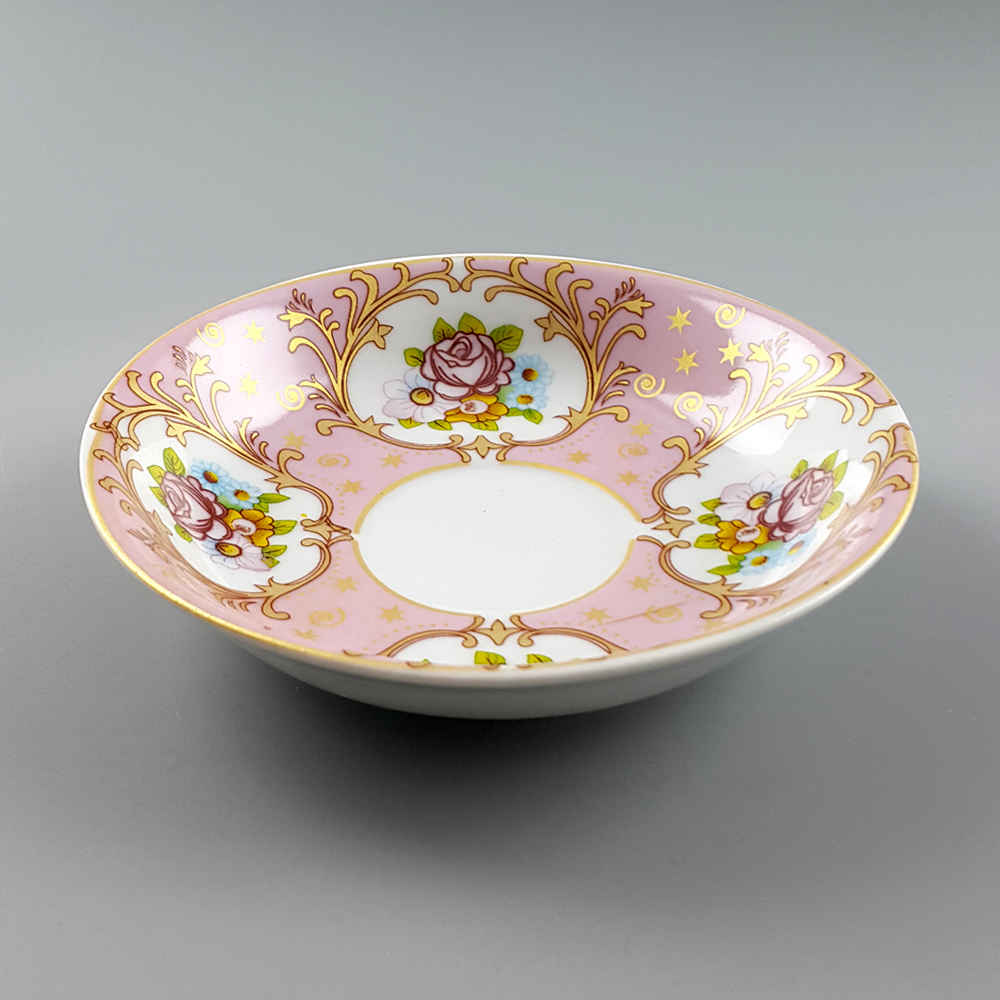 Perzische Theeschotel – Porselein met Bloemrijk Goldar Ontwerp (Set van 6)