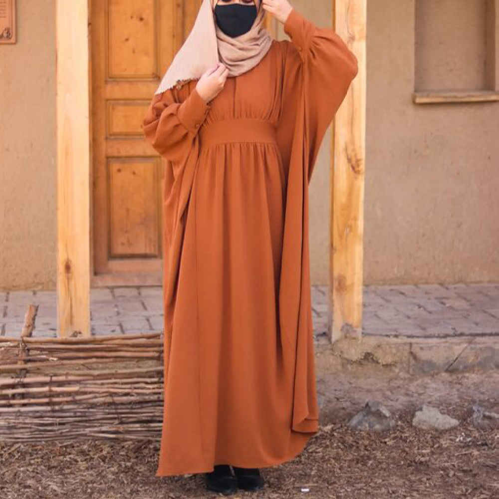 Traditionele Vlinder Abaya voor Dames – Zachte Oranje Kreukstof