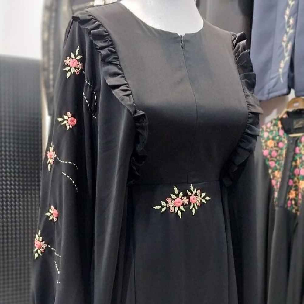 Traditionele Blauwe Abaya met Bloemen en Kreukstof