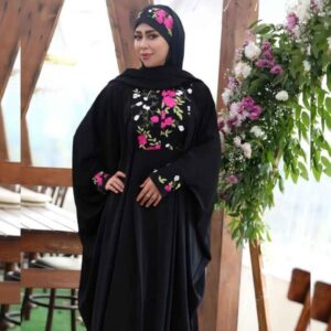 Stijlvolle Vlinder Abaya voor Moslimvrouwen – Zachte Zwarte Kreukstof