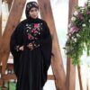 Stijlvolle Vlinder Abaya voor Moslimvrouwen – Zachte Zwarte Kreukstof