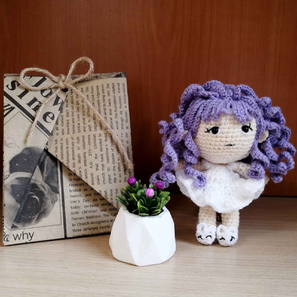Amigurumi handgemaakte gehaakte pop Nina