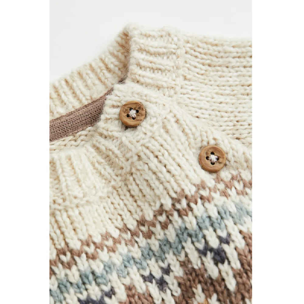 Crèmekleurige Gebreide Babypullover – Model Mahoor