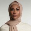 Beige chiffon shayla-hijab voor moslimvrouwen