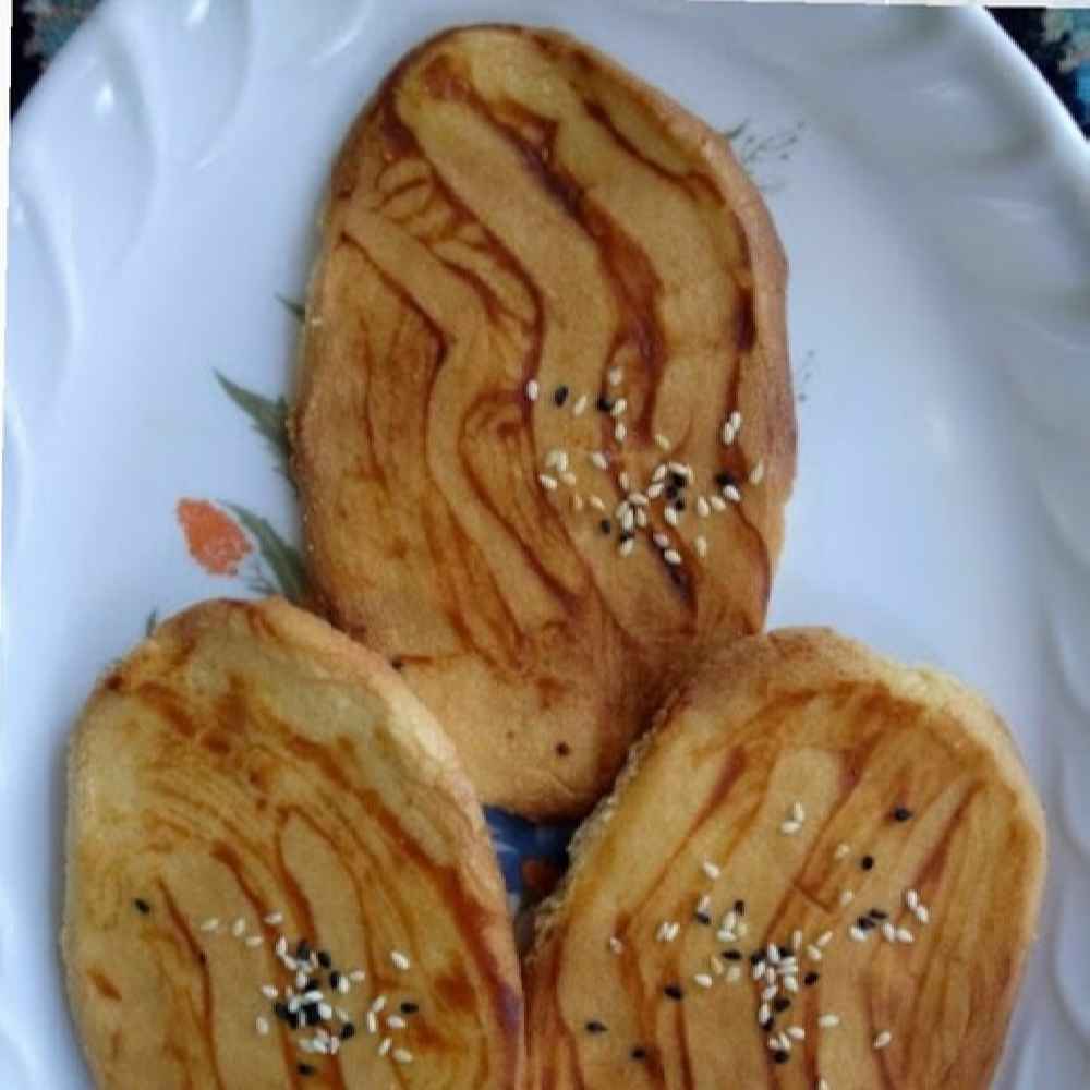 Perzisch Gedroogd Brood – Traditioneel Perzisch Gedroogd Brood Gebakken in Lasht-e Nesha