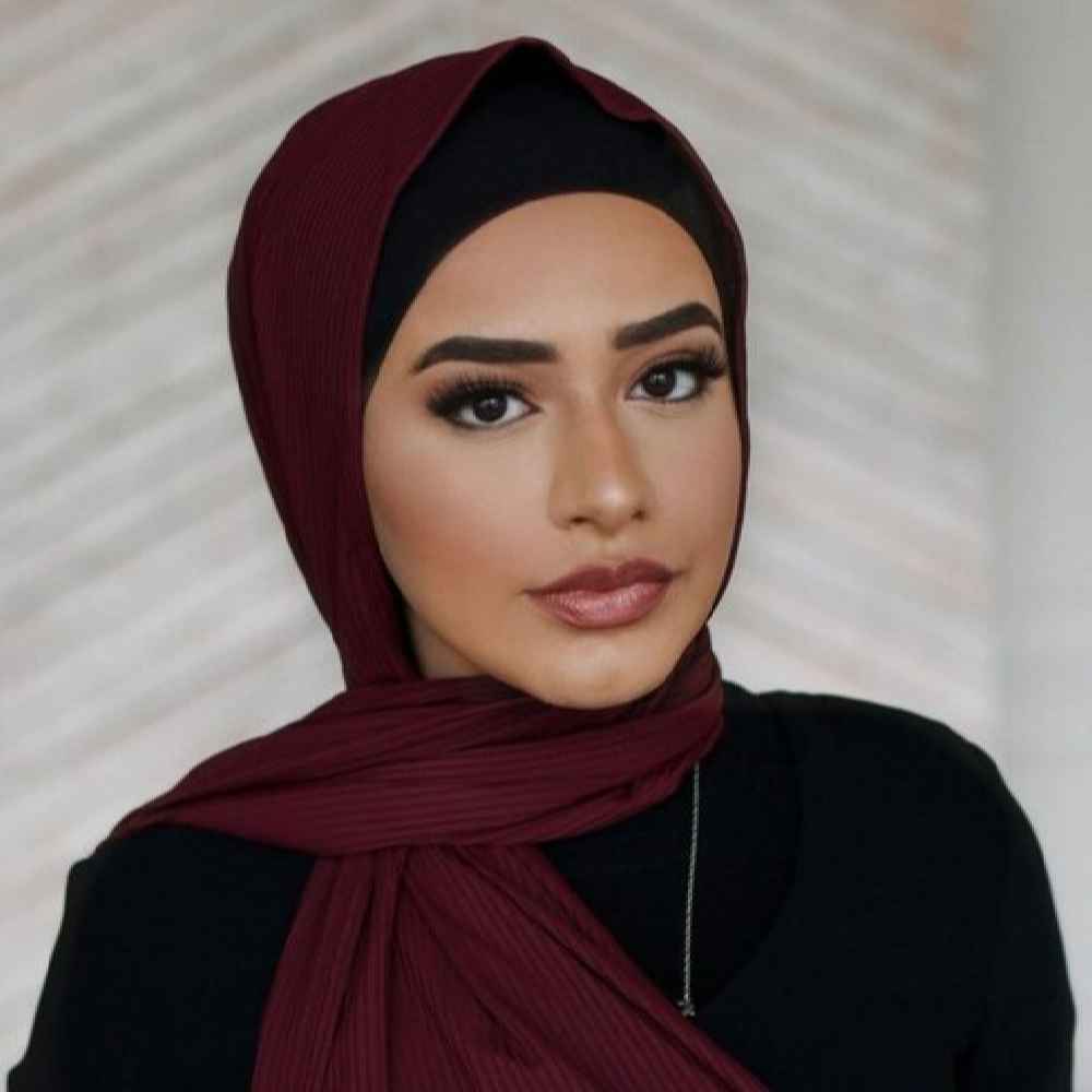 Bordeauxrode Chiffon Shayla Hijab voor Moslimvrouwen