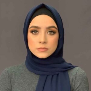 Marineblauwe Chiffon Shayla Hijab – Minimalistisch
