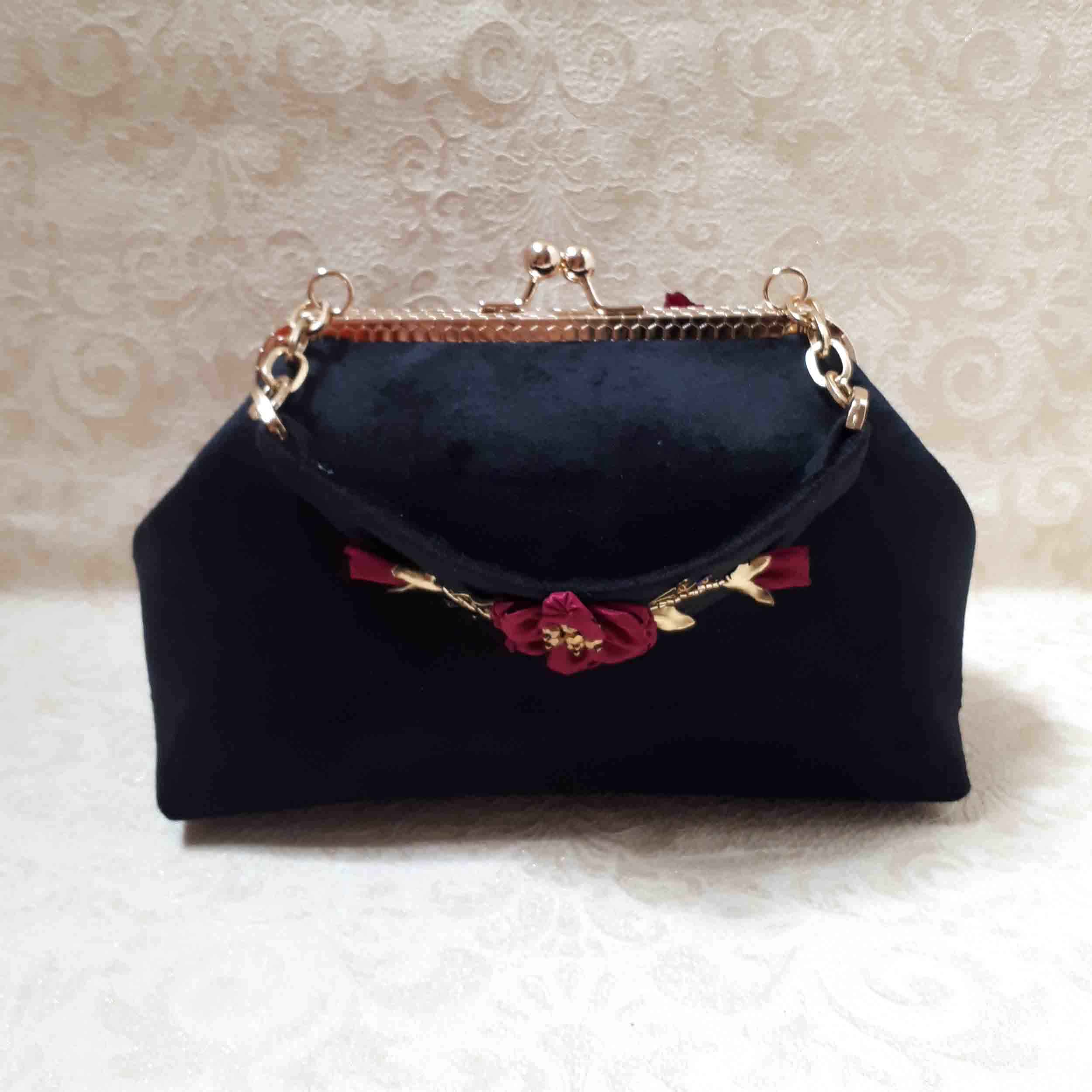 Clutch Handtas met Lintenborduurwerk – Fluweel met Vlinderpatroon