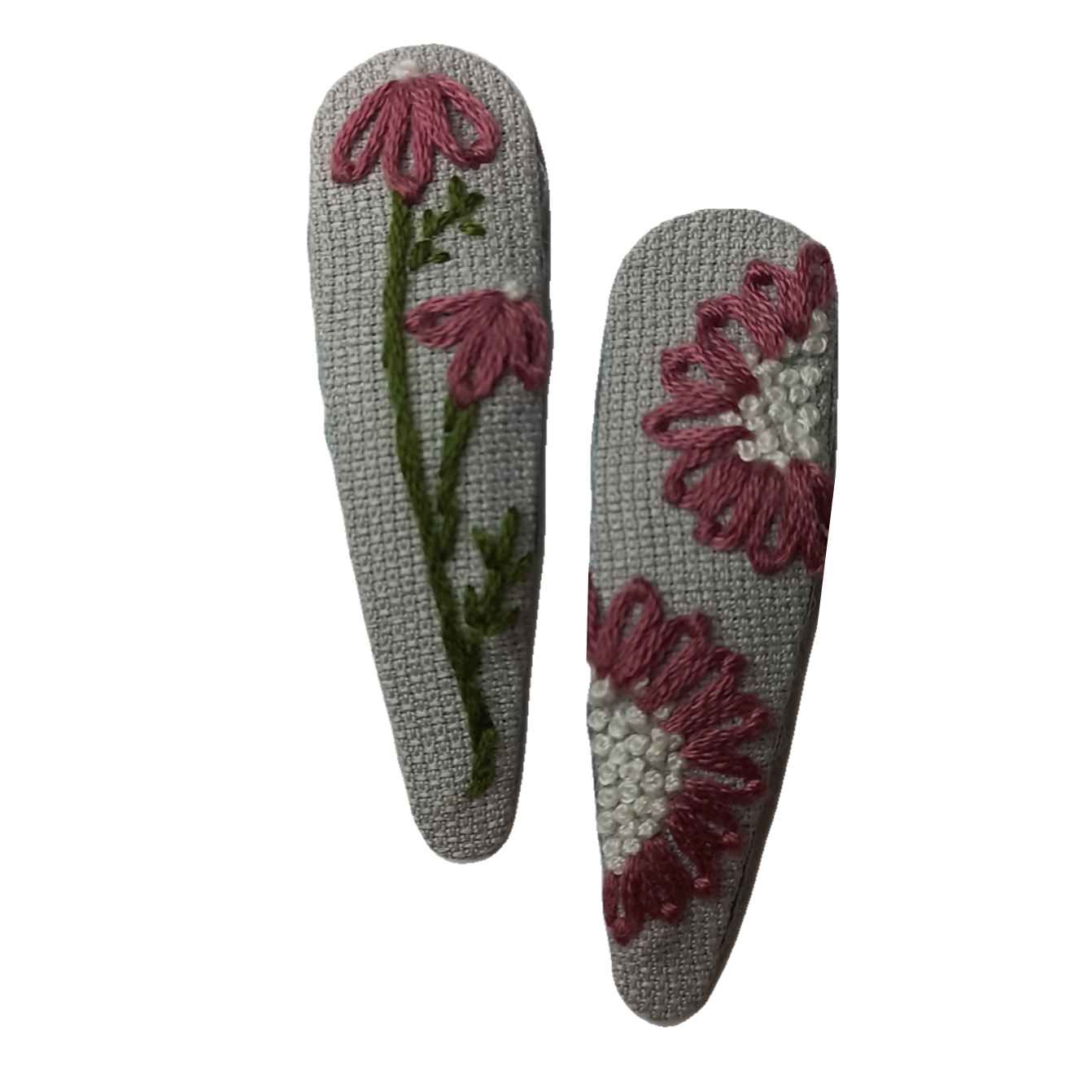 Snap Haarclip Set – Handgeborduurd Paars Bloemmotief Grijs