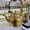 Messing Theepot – Handgemaakt met Elegant Bloemmotief Pauw