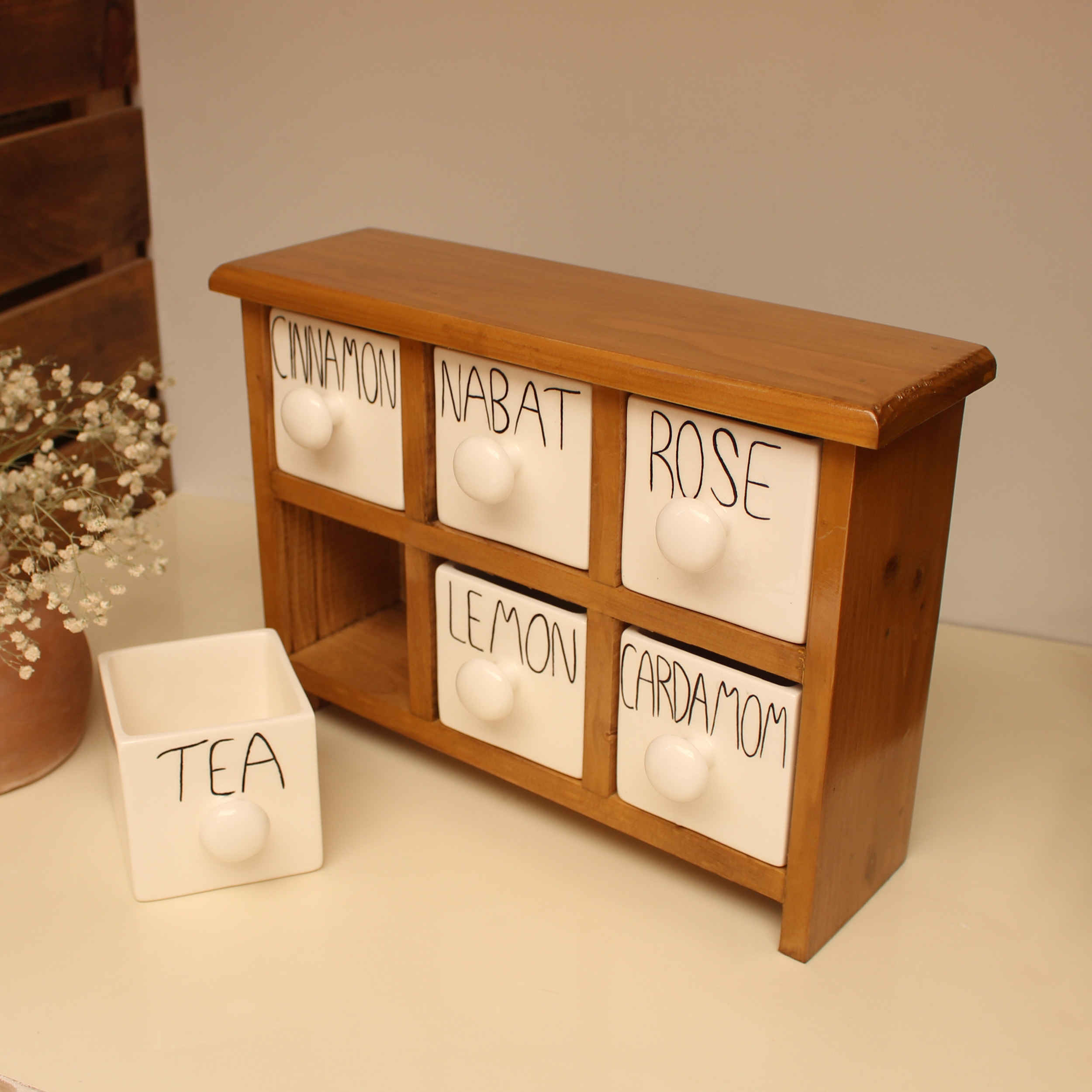 Handgemaakte Kast met 6 Keramische Laden en Houten Doos