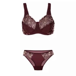 Bordeaux Lingerieset – Verstelbare Bandjes
