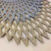 Tafelloper van Kunstleer – Gouden Elegantie Design