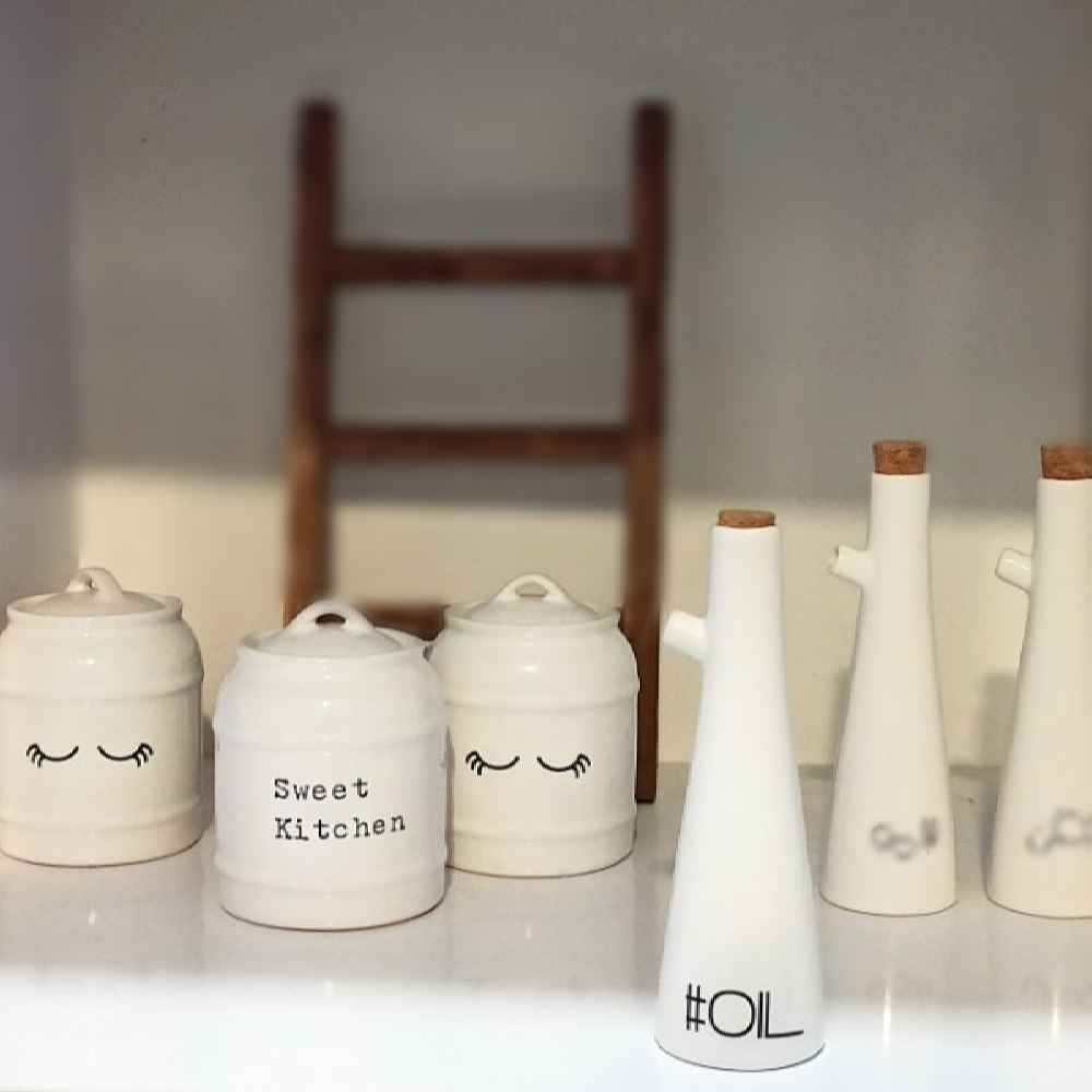 Witte Porseleinen Olie Dispenser – Praktisch Ontwerp