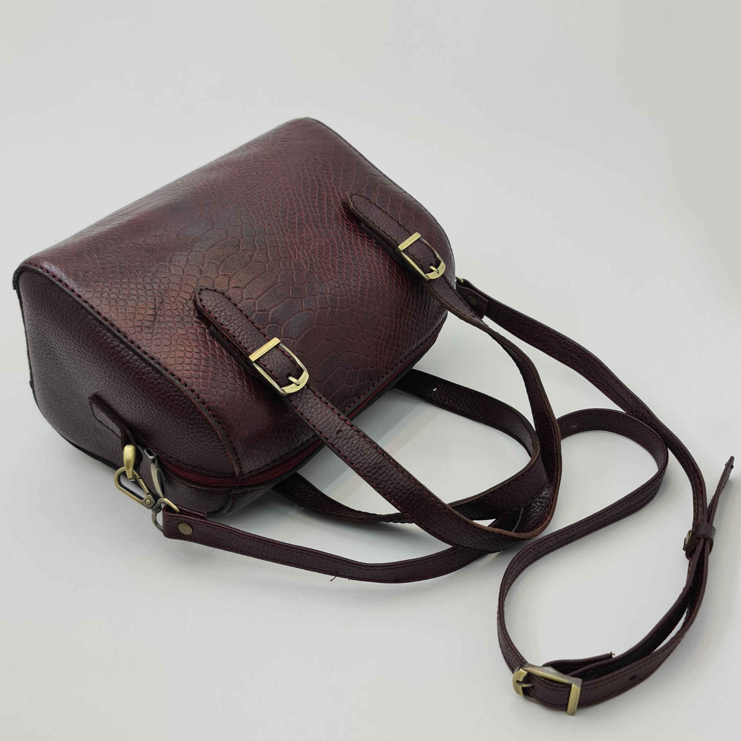 Maroon Lederen Bauletto Handtas met Slangenhuid Patroon