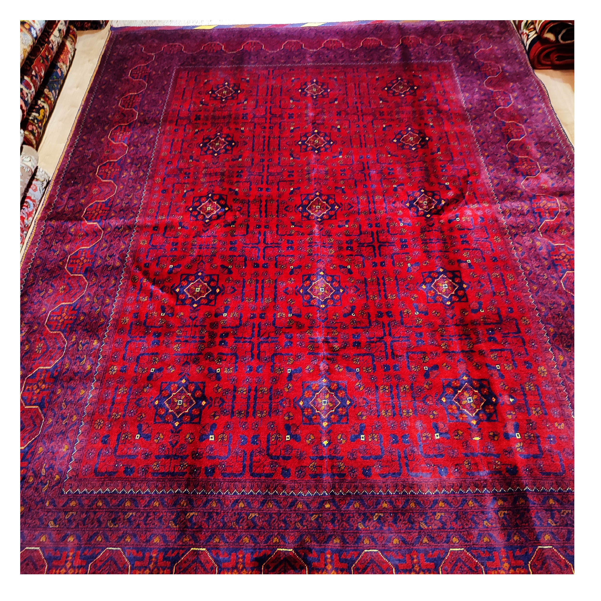 Handgeknoopt Perzisch Baluchistan Tribaal Tapijt (Geometrisch Medaillon) – Rode Korkwol