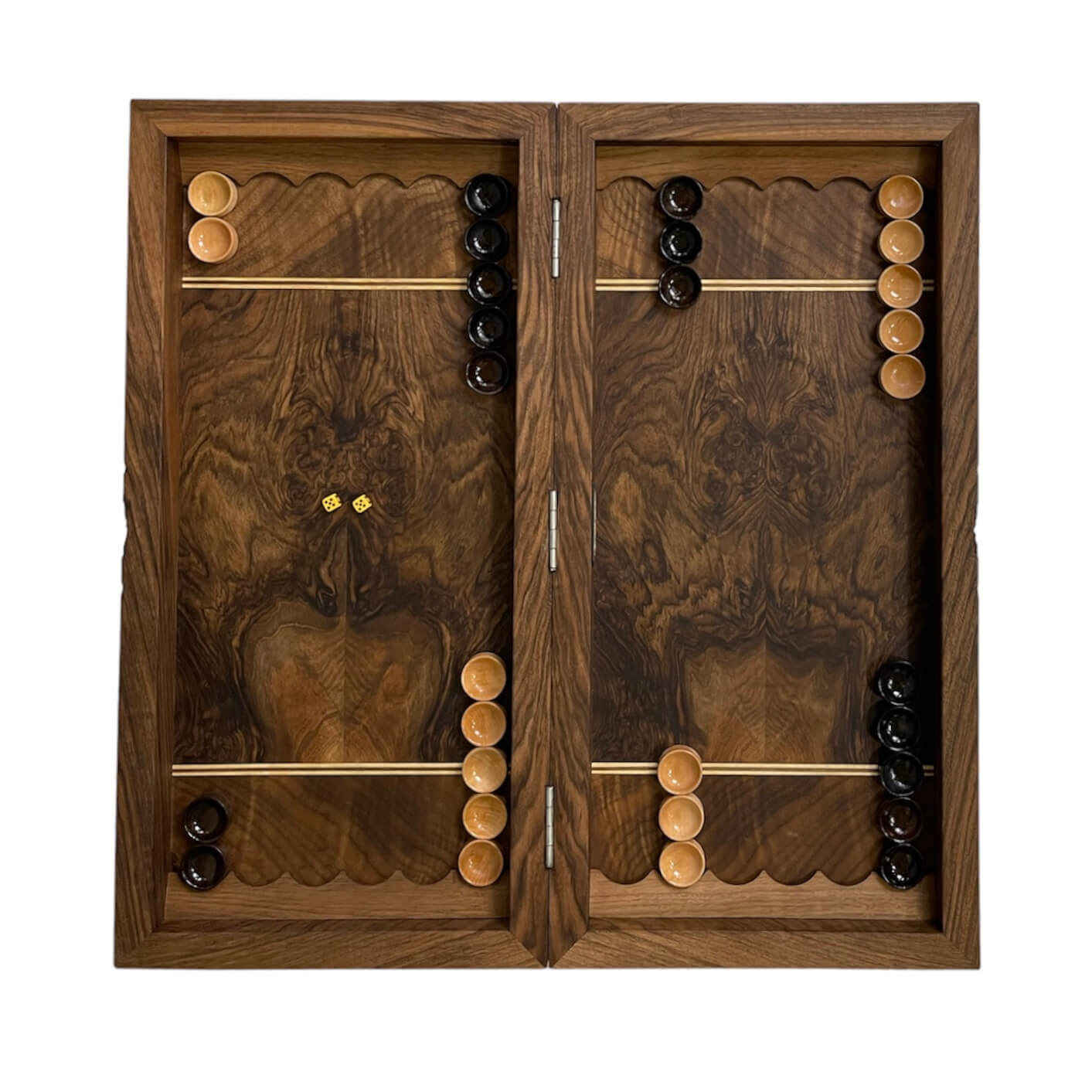 Houten gesneden backgammonbord met Rostam-ontwerp