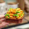 Oranje Wortels in Mand Tandenstokerhouder