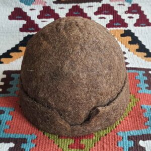 Traditionele Perzische Luri Etnische Hoed – Kolah Namadi 100% Wol