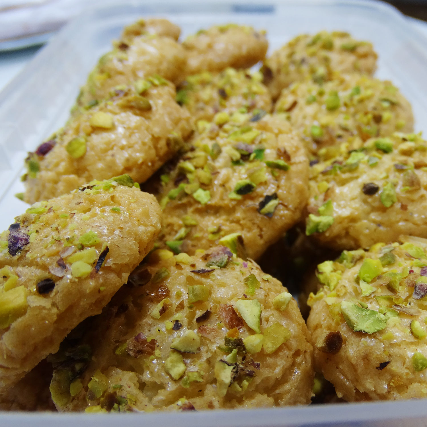 Shirini Nargili – Traditionele Perzische Pistache-Kokoskoekjes uit Yazd 800g