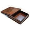 Houten geschenkdoos met harten en kalligrafie