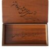 Houten geschenkdoos met elegante kalligrafie