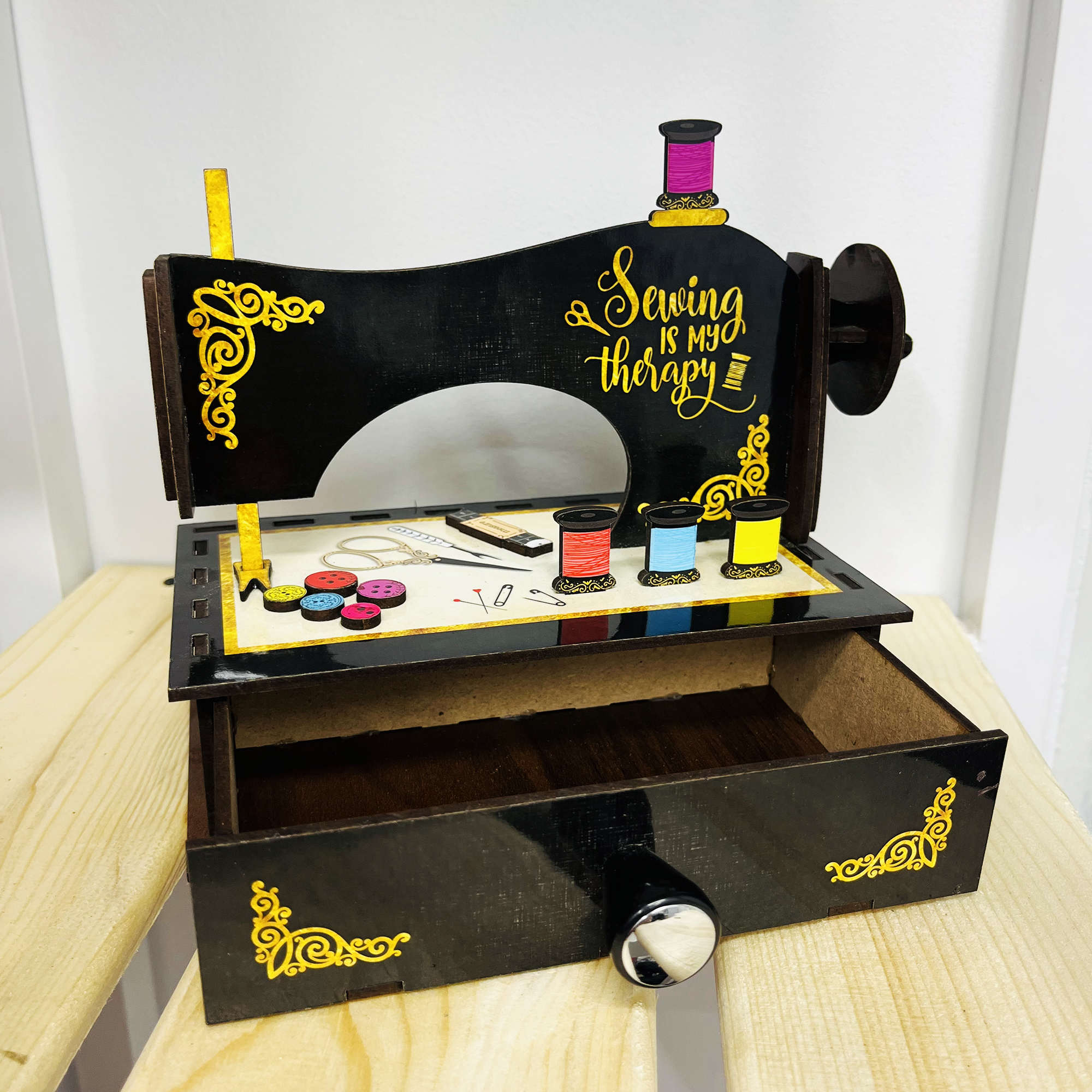 Houten Naaidoos met Naaimachine Ontwerp