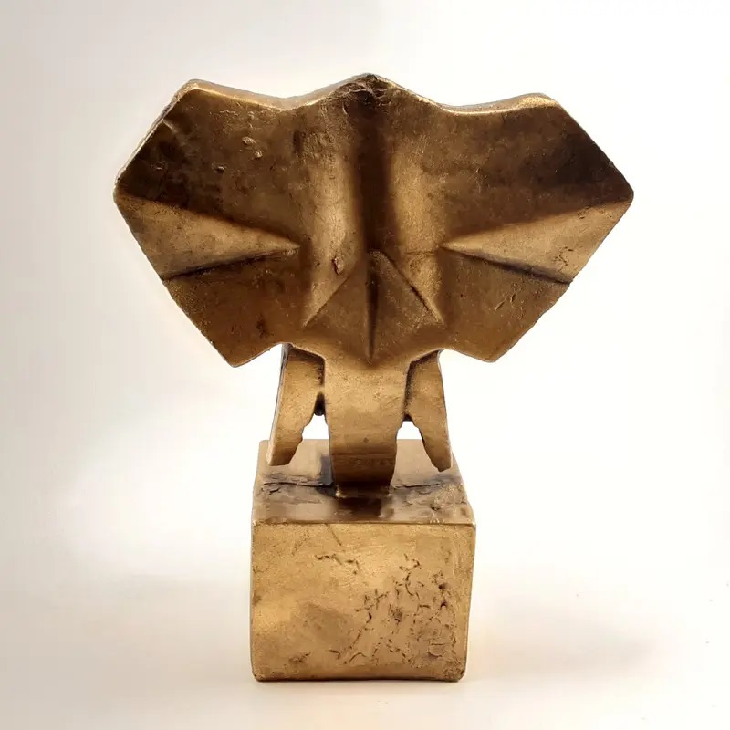 Geometrisch Gouden Neushoorn Kubisme Beeld