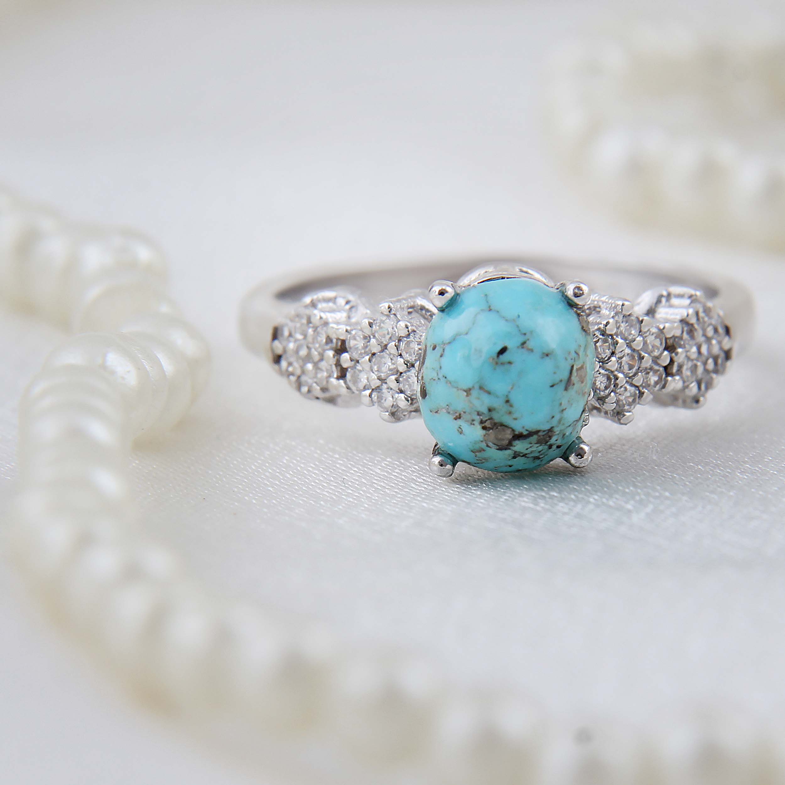 Perzische Zilveren Ring voor Vrouwen met Neyshabur Turkoois en Rhodium Coating