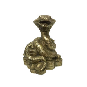 Decoratief Messing Beeld van Slang op Geld – Symbolische Reptielkunst